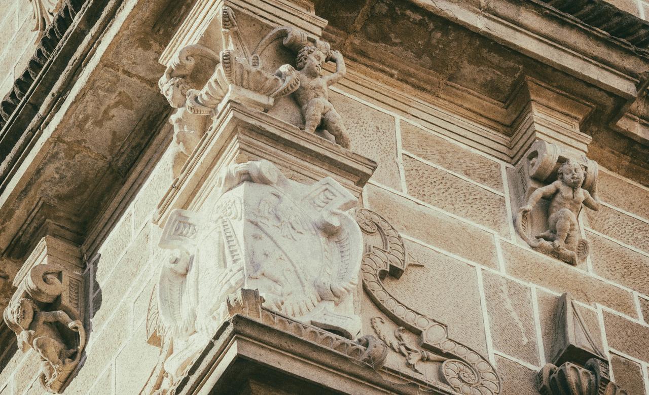 Hotel Palacio De Ubeda 5 G.L Bagian luar foto The figure of the Virgin Mary