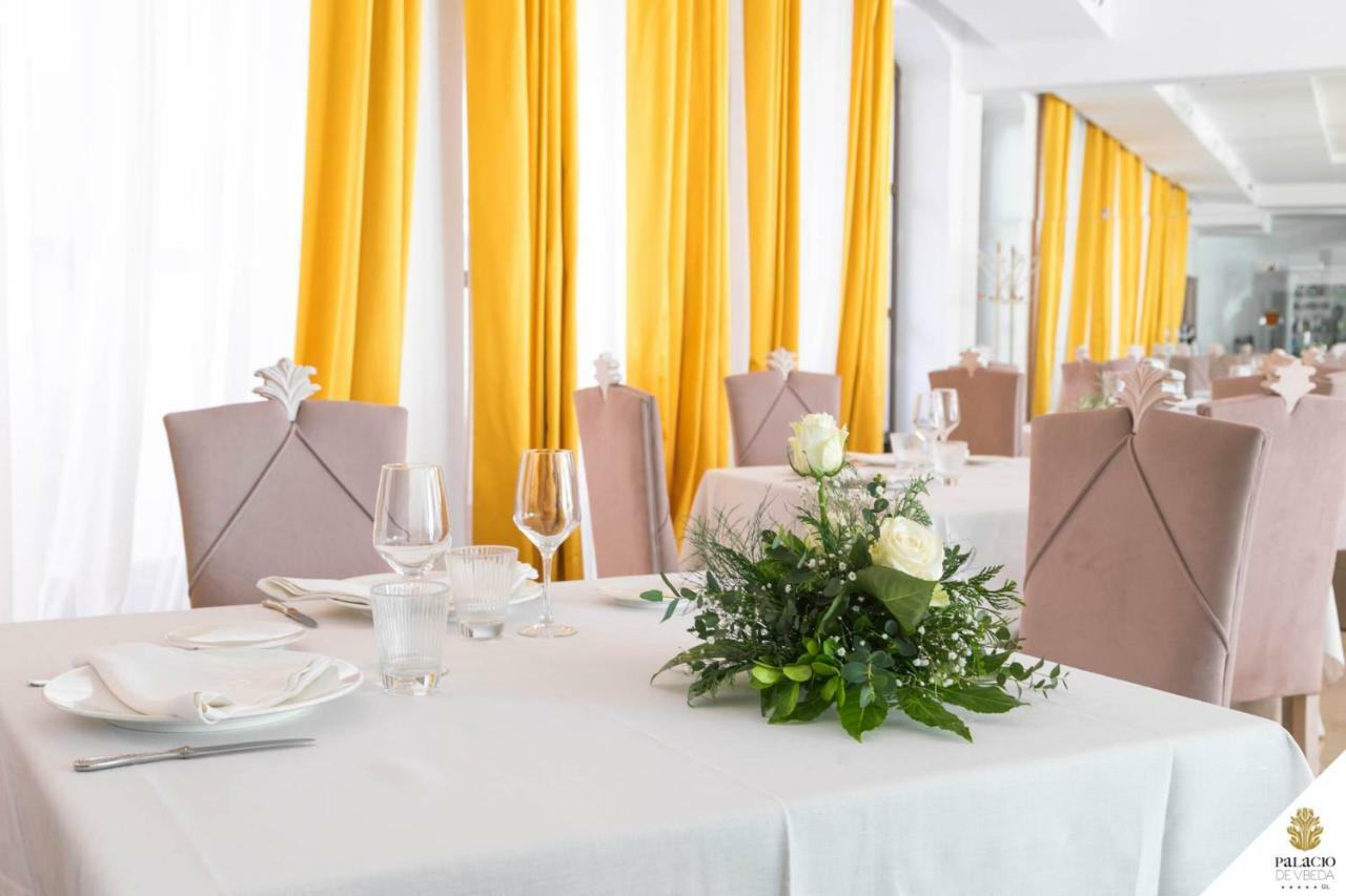 Hotel Palacio De Ubeda 5 G.L Bagian luar foto Restaurant